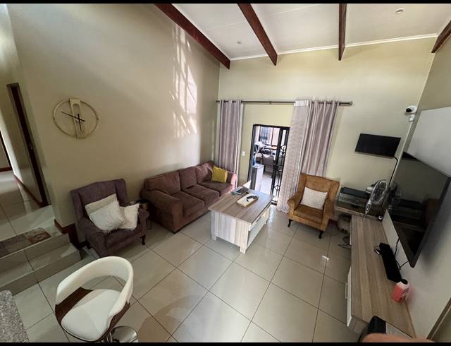 3 BEDROOM HOUSE TO LET IN BEN FLEUR